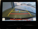バックガイドモニターで、後方を確認しながら安心して駐車することができます。運転初心者も熟練者も必須の機能ですよ!