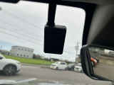 この度は、当店の車両をご覧頂きまして誠にありがとうございます。当店では、遠方ご登録・ご納車(別途費用要)や最長120回の分割お支払い(事前審査要)も承っております。ご不明な点は、お気軽にご相談下さいませ。
