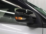 サイドターンランプ付きドアミラー。車両のドレスアップと右左折時の被視認性を兼ね備えたお洒落なミラーです。