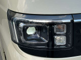 LEDヘッドランプ仕様。シャープな白光色のLEDランプを採用しました。夜の視界を明るくしてくれます。