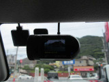 【ドライブレコーダー】万が一に!!いくら安全運転していても、事故に巻き込まれることもあります。万が一のときに証拠として使えます。4万円近くかかるドライブレコーダーが最初から付いてます☆