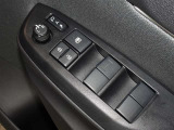 電動格納式ドアミラー・パワーウインドウを装備しています。