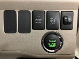 電子カードキーを携帯しているだけでエンジンの始動ができるプッシュボタンスタートを装備しています☆