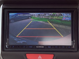 バックモニター付きで、車庫入れやバック時の後方確認をサポート。
