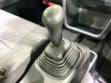【フロア5速MT】走りの6速MT!!スポーティーな走行をお楽しみいただけます♪