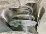 お車を安心してお乗りいただく為には、足回りの定期点検が欠かせません。サービスサポート(有償保証)では無料点検もご提供しており、安心のカーライフをお過ごしいただけるサポート体制が整っています。
