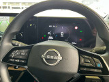 手元でナビの音量調整等が出来るのでナビの操作によるわき見運転を防止することが出来ます。