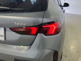 リアランプ 立体的な造形としてBMWらしい個性的なリアビューを明確化しました。