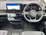 フロントガラスが広く視界が広々としているので、運転がとてもし易いです!