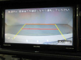 バックガイドモニターで、後方を確認しながら安心して駐車することができます。運転初心者も熟練者も必須の機能ですよ!