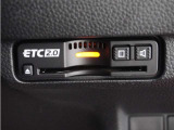 ◆ETC2.0装着◆進化したドライブ体験。料金収受システムだけだったETCが生まれ変わって、高速道路を賢く使うETC2.0に進化しました。多彩な情報サービスが便利で快適なドライブ体験を提供します。