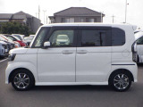 内外装およびエンジンル-ムなど専用クリ-ニング致します。車両クリ-ニングのプロが施工致しますので!高品質な1台に蘇りますよ♪(全在庫無料施工)