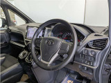 見通しのよいすっきりとした視界で、誰でも運転しやすいです。運転のしやすさは疲れにくさにも繋がりますよ♪