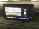 バックも安心のバックカメラ付いています。バックカメラがあると、いつでも安全にバックできますね。死角も減ります。