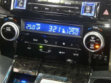 【オートエアコン】車内温度を感知して自動で温度調整をしてくれるのでいつでも快適な車内空間を創り上げます!どの席に座っても快適なドライブが楽しめます♪