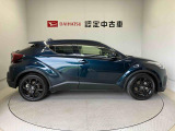 車両右側面からの写真になります。車をご覧になりたい時はお気軽に最寄りの店舗へご相談下さい。