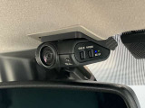 いくら安全運転をしていても、事故に巻き込まれることもあります。万が一の時に証拠として使えるフロント+車室内ドライブレコーダーがついてます♪