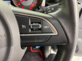 【クルーズコントロール】高速道路もラクラク走行。アクセルを離しても一定速度で走行ができ、長距離運転時の負担を軽減!加速・減速も簡単なスイッチ操作で調整できます。