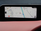 マツダコネクトの8.8インチワイドセンターディスプレイです。『Android Auto』『Apple CarPlay』や独自のコネクテッドサービスに対応したインターフェイスシステムです。