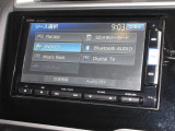 ナビゲーションは純正メモリーナビ(VXM-152VFi)を装着しております。AM、FM、CD、DVD再生、Bluetooth AUDIO、音楽録音再生、フルセグTVがご使用いただけます。
