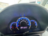 整備スタッフは国家資格を持つプロの整備士です。車検の受入/中間/完成検査と保安基準発行のすべても自社で行います。