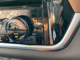 運転席・助手席にはシートヒーターを装備!エアコンの風が苦手な方でも体を直接しっかりと温めることができ快適に過ごせます。