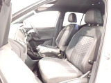 清潔で広々した座席です!是非、現車を見て体感してみてください。