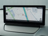 マツダコネクトの8.8インチワイドセンターディスプレイです。『Android Auto』『Apple CarPlay』や独自のコネクテッドサービスに対応したインターフェイスシステムです。