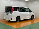 右後ろから