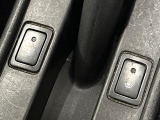 【シートヒーター】寒い日に重宝するシートヒーター!エアコンより早く温まってくれるので寒がりの人も安心ですね♪エアコンの温風は乾燥するから苦手、という方にもをおすすめです。