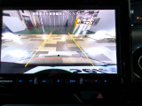 バックカメラの画像です。ガイドラインがスムースな車庫入れをサポートいたします。車庫入れの安心感がアップしますね。