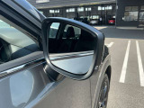 【ブラインド・スポット・モニタリング】後方接近センサー付★後退時の動体物や、隣の車線からの接近車両を、ドアミラーに設置したランプと、警告音でお知らせします。