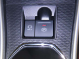 電動パーキングブレーキを装備しております。