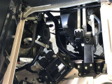 シート下のエンジン搭載部も高品質カー洗浄技術「まるまるクリン」実施済みです!