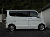 この度は、当社の展示車をご覧いただきまして、誠に有難うございます。自信をもってお勧めできる車となりますので、ごゆっくりご覧頂きたいと思います。