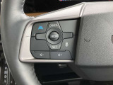 プロパイロットは高速道路の単調な渋滞走行と長時間の巡航走行でアクセル、ブレーキ、ハンドルの操作をクルマがアシスト。