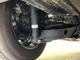 お車を安心してお乗りいただく為には、足回りの定期点検が欠かせません。サービスサポート(有償保証)では無料点検もご提供しており、安心のカーライフをお過ごしいただけるサポート体制が整っています。