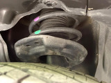 お車を安心してお乗りいただく為には、足回りの定期点検が欠かせません。サービスサポート(有償保証)では無料点検もご提供しており、安心のカーライフをお過ごしいただけるサポート体制が整っています。