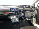 見通しのよいすっきりとした視界で、誰でも運転しやすいです。運転のしやすさは疲れにくさにも繋がりますよ♪