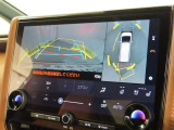 パノラミックビューモニターを装備しております。