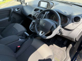 フランス車ならではのオシャレな内装がオススメです!