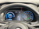 【メーター】電気自動車ならではのスピードメーターなどはデジタル&カラフルなのでとても見やすくなっています♪