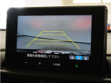 バックカメラ搭載です!車庫入れが苦手な人はもちろん、車両感覚に自信がある人にもお勧めです!見えない箇所が見えるようになるので、低い障害物や隠れてしまっている子供の存在等にも気付く事が出来ます。