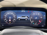未来のコックピットのような運転席!ハンドルの奥の高画質画面は、スマホのように着せ替えできます。スピードメーターだけではなくナビの地図を画面いっぱいに映せるため、目線を外さず安全に運転できます。