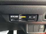 ETC2.0を搭載し、高速道路の料金決済をスムーズに行えるだけでなく、道路情報を活用した高度な運転支援サービスにも対応しています。