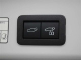 電動バックドアです。