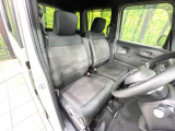 運転席シート廻りは使用感も少なく、良好な状態となっています。丁寧に使われていたことがよくわかりますね。