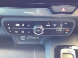 季節を問わず快適な室内空間を保てるオートエアコンを装備。運転席にはシートヒーターが付いているので、冬場の乗り始めも暖かく快適。冷えやすい日でも心地よく過ごせます。
