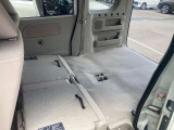 シートをすべて倒すとこんなに広々。たくさん荷物を積めます。これだけのスペースであればかなりの荷物が載せられます!