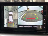 【全周囲モニター】フロント+サイド+バックにカメラが装着されています。車庫入れが苦手な方もこれがあれば安心ですね。